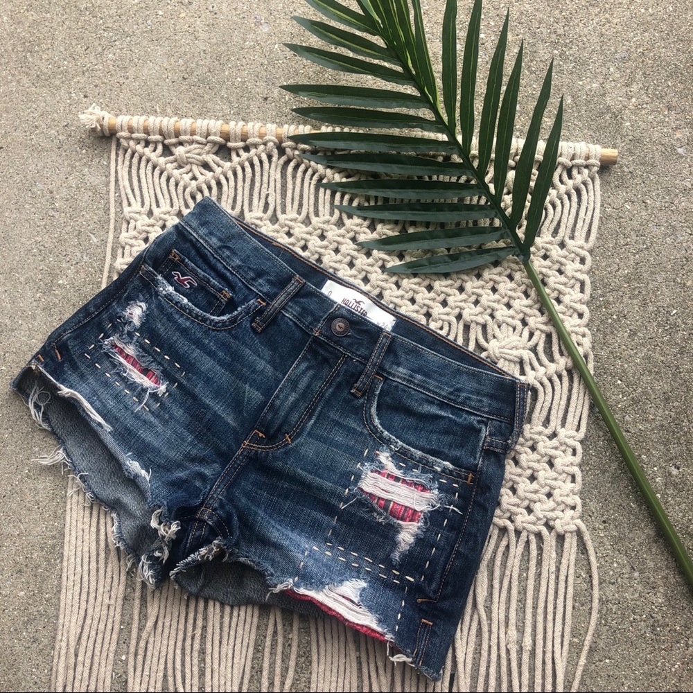 Hollister Festival Distressed Jean Shorts Size 0